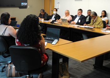 Sindicatos marítimos se reúnem com Petrobras para detalhar reivindicações