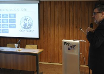 Representação sindical marítima defende capacitação continuada de trabalhadores durante seminário com especialistas do setor