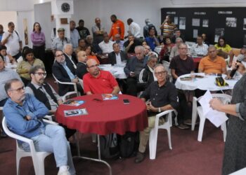 Deputadas participam de manifesto em defesa da indústria naval no Rio de Janeiro