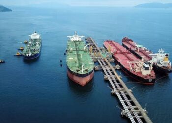 Esquema na gerência de planejamento de logística da Petrobras garante lucros para armadores estrangeiros 