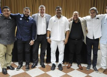 Sindicato do pessoal Extrarol se filia à FNTTAA e à Conttmaf