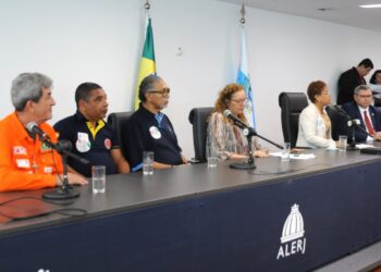 Em audiência pública, sindicatos cobram compromisso da Petrobras com a construção naval